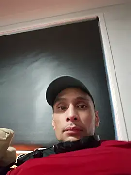 JustWatchUsCum online show from May 20, 6:08 am