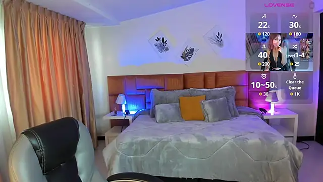 Snapshot of Catti_Brie chatting on September 14, 12:04 pm Catti Brie online show from September 14, 12:04 pm