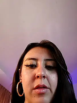 Snapshot of Catti_Brie chatting on November 30, 11:36 am Catti Brie online show from November 30, 11:36 am