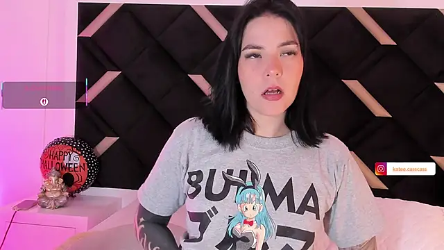 Snapshot of kate_cass chatting on October 22, 3:40 am kate cass online show from October 22, 3:40 am