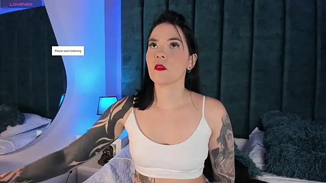 Snapshot of kate_cass chatting on December 15, 3:33 am kate cass online show from December 15, 3:33 am