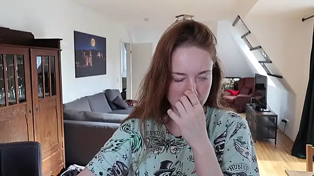 Snapshot of Tanywish chatting on November 3, 11:33 am Tanywish online show from November 3, 11:33 am