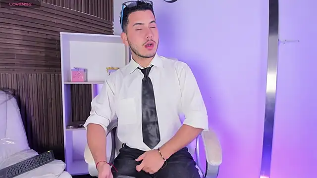 Axel grey  online show from October 31, 12:39 pm