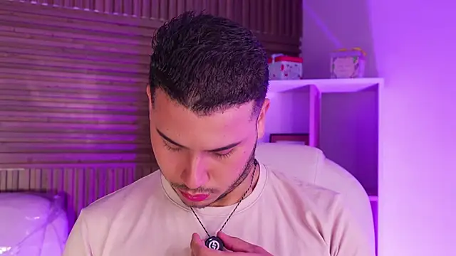 Axel grey  online show from December 3, 12:25 pm