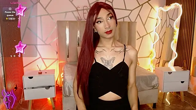 CYRUS TAY online show from January 15, 1:05 pm