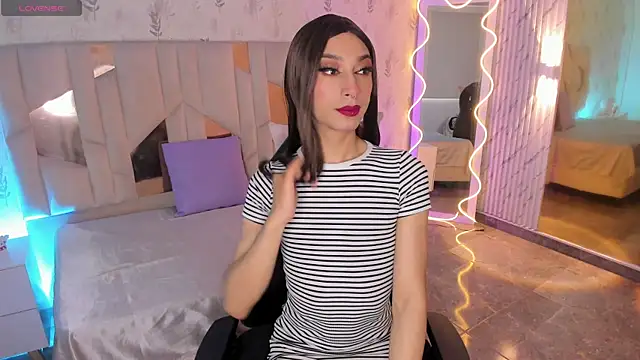 Snapshot of CYRUS_TAY chatting on July 17, 12:45 pm CYRUS TAY online show from July 17, 12:45 pm