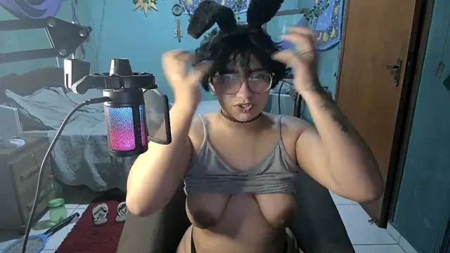 Snapshot of Angel_Duck chatting on November 10, 11:26 pm Angel Duck online show from November 10, 11:26 pm