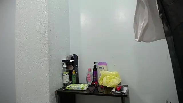 Jheampiiero online show from September 15, 1:22 pm