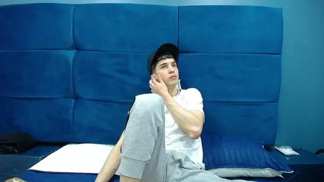 Jheampiiero online show from October 14, 1:45 pm