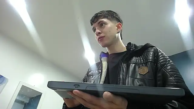 Jheampiiero online show from November 25, 12:38 pm