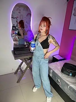 Snapshot of Alysson_LS chatting on September 30, 1:43 am Alysson LS online show from September 30, 1:43 am