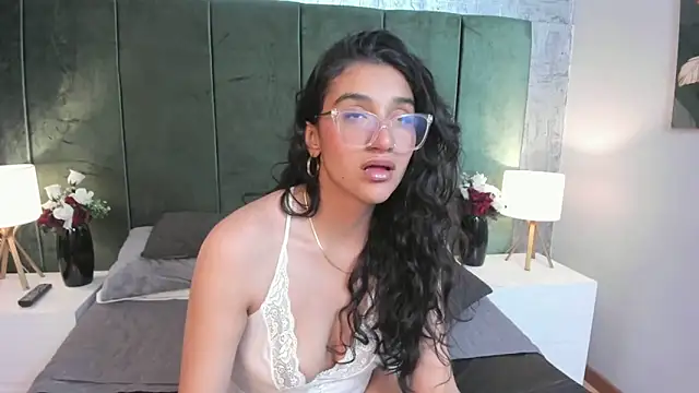 ValentiinaCruz online show from September 12, 10:54 pm