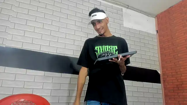 Snapshot of Sexvergon_26 chatting on October 26, 8:04 pm Sexvergon 26 online show from October 26, 8:04 pm