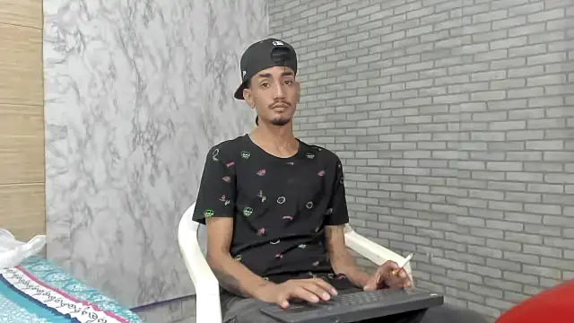 Snapshot of Sexvergon_26 chatting on November 24, 8:30 pm Sexvergon 26 online show from November 24, 8:30 pm