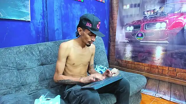 Snapshot of Sexvergon_26 chatting on December 21, 9:22 pm Sexvergon 26 online show from December 21, 9:22 pm