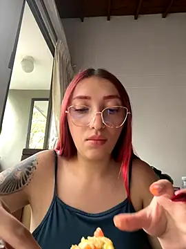 Paulina-Wells online show from October 9, 9:57 pm