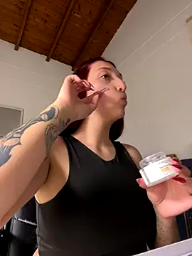 Paulina-Wells online show from October 31, 8:54 pm