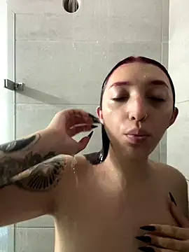 Paulina-Wells online show from December 18, 8:37 pm