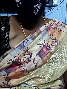 Snapshot of TAMIL_ELAKKIYA chatting on September 13, 5:13 pm TAMIL ELAKKIYA online show from September 13, 5:13 pm