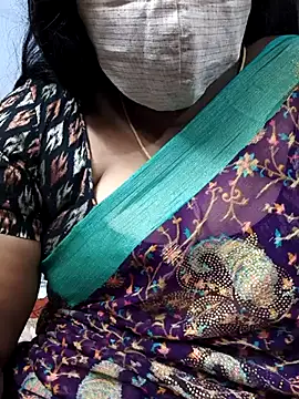 Snapshot of TAMIL_ELAKKIYA chatting on November 14, 8:13 am TAMIL ELAKKIYA online show from November 14, 8:13 am