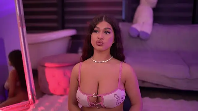 BellaNoirre online show from November 15, 6:48 pm