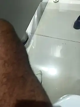 hotboy43339 online show from September 30, 1:21 am