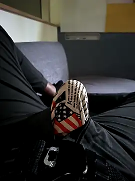 hotboy43339 online show from October 17, 11:07 pm