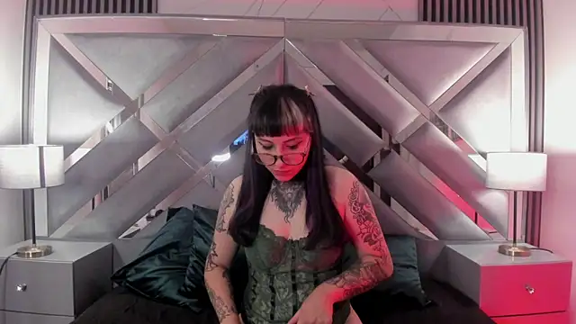 Ravenna666  online show from January 14, 12:22 pm