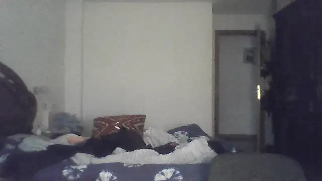 LillyCrossAvila online show from December 19, 10:44 am