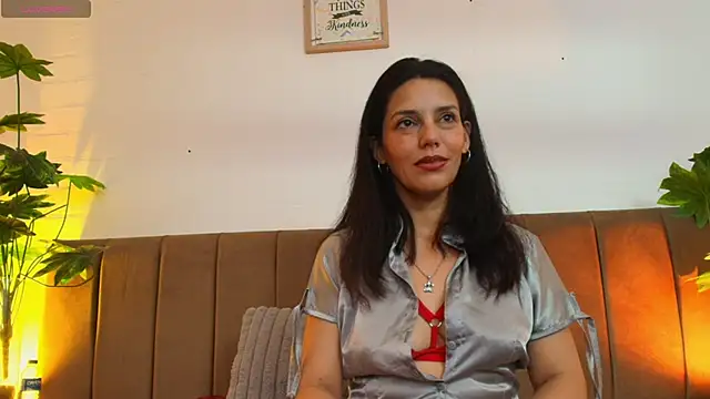 Snapshot of MashaPiink chatting on May 25, 12:55 pm MashaPiink online show from May 25, 12:55 pm