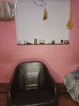 Snapshot of MEERAcle chatting on May 26, 3:41 pm MEERAcle online show from May 26, 3:41 pm