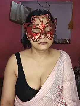 Snapshot of MEERAcle chatting on June 15, 4:31 pm MEERAcle online show from June 15, 4:31 pm