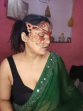 Snapshot of MEERAcle chatting on June 17, 4:59 am MEERAcle online show from June 17, 4:59 am