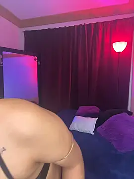 ZahaRose online show from November 9, 4:55 am