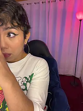 ZahaRose online show from November 27, 2:46 am