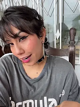 ZahaRose online show from December 20, 8:16 pm