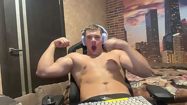 MusclePhantom online show from October 23, 8:18 pm