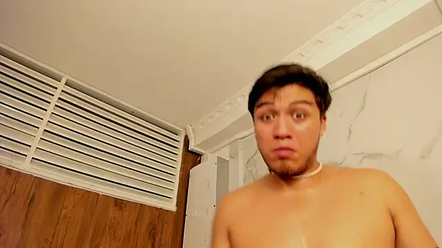 juanmechanic  online show from November 15, 10:56 am