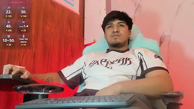 Snapshot of juanmechanic_ chatting on August 5, 6:05 am juanmechanic online show from August 5, 6:05 am
