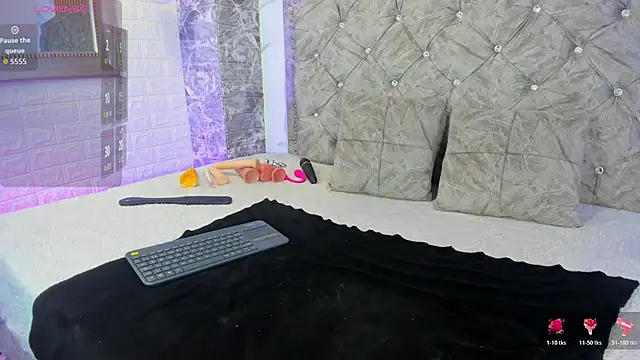 railey rosse  online show from November 7, 5:29 am