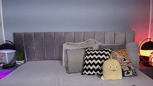 Snapshot of _Maccaa_ chatting on December 2, 12:32 pm Maccaa online show from December 2, 12:32 pm