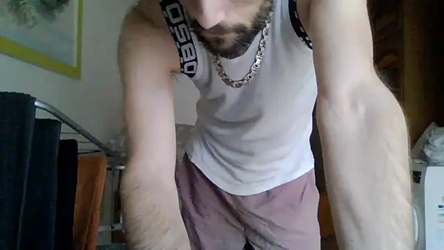 Snapshot of XLBarehengst chatting on November 15, 11:40 am XLBarehengst online show from November 15, 11:40 am