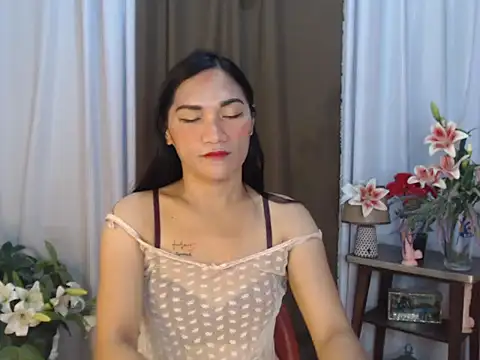 Snapshot of hot_gold69 chatting on December 13, 10:04 pm hot gold69 online show from December 13, 10:04 pm