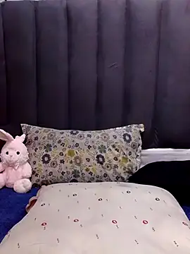 MrsMxx25 online show from October 29, 7:15 pm