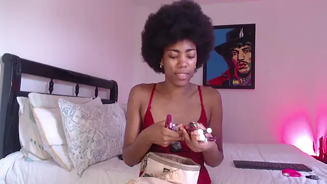 Snapshot of lucyymaximo chatting on May 8, 7:19 pm lucyymaximo online show from May 8, 7:19 pm