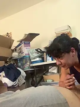 Snapshot of shakeweight chatting on October 1, 6:03 pm shakeweight online show from October 1, 6:03 pm