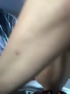 Snapshot of shakeweight chatting on November 18, 7:51 pm shakeweight online show from November 18, 7:51 pm