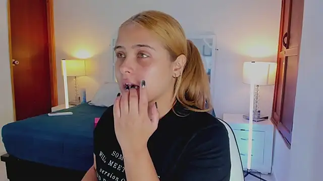 MikaelaStone online show from February 11, 12:32 pm