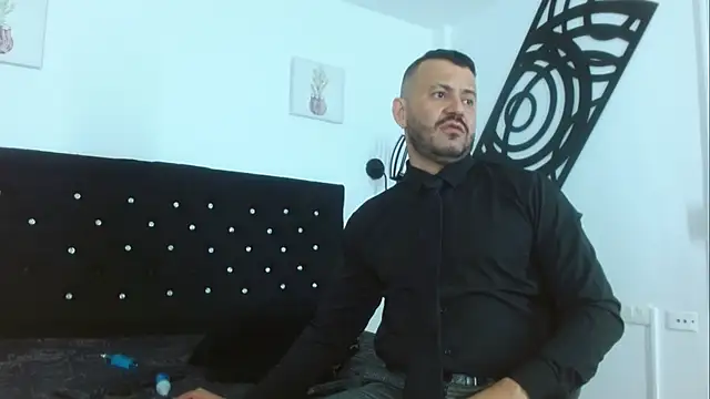 AlphaDrip online show from April 19, 6:10 pm