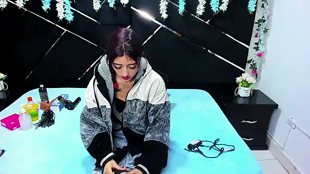  Maleja 19  online show from November 6, 2:56 am